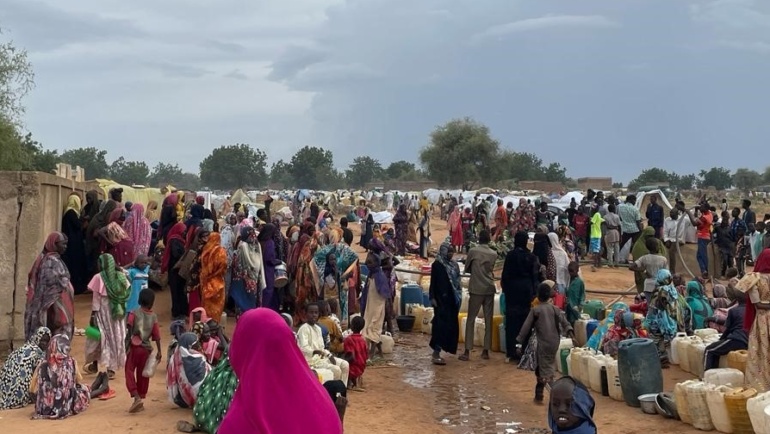 Sudan: Neighbouring countries must provide safe passage to those fleeing conflict